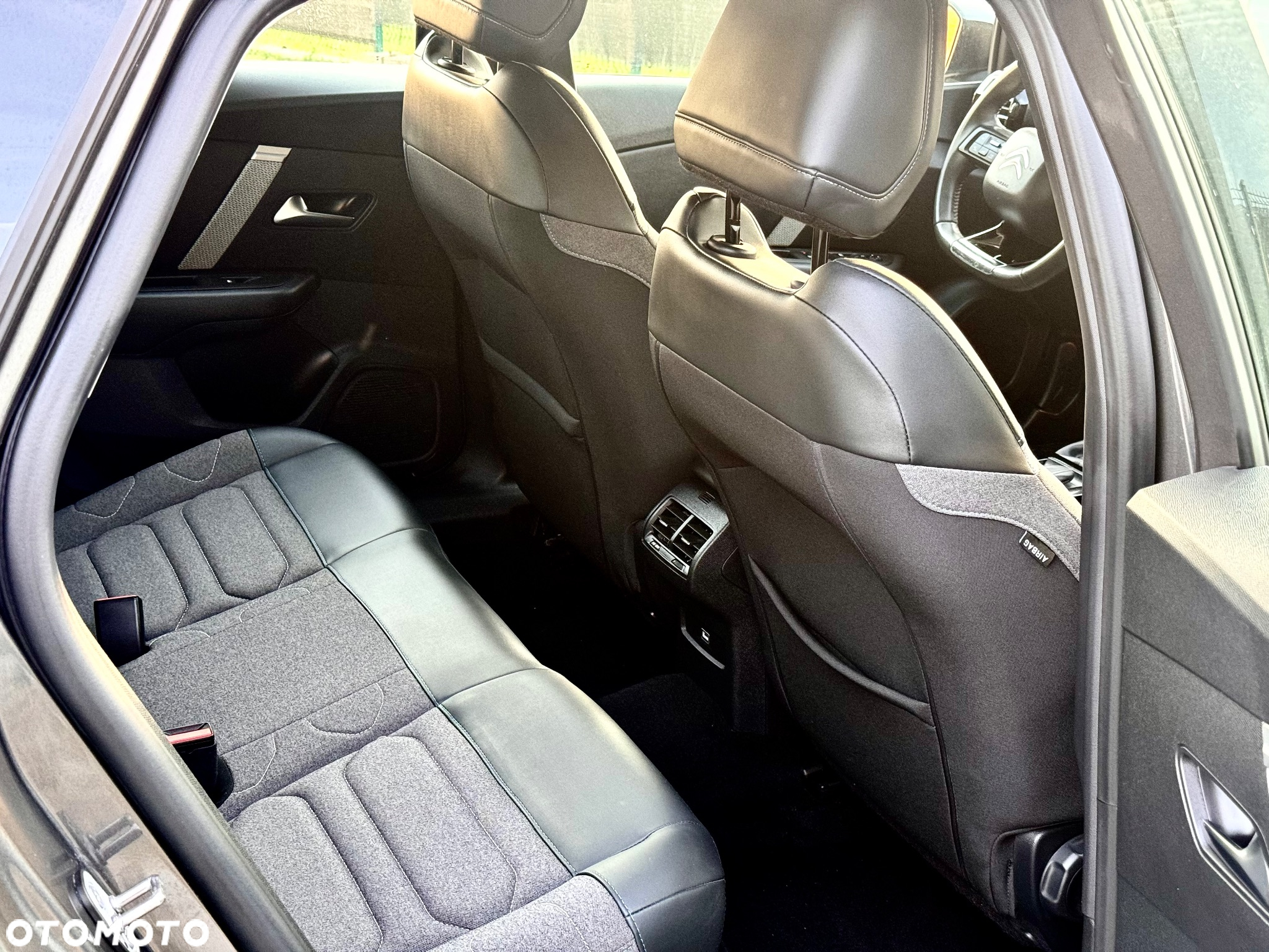 Citroën C4 1.2 PureTech Shine S&S - 10