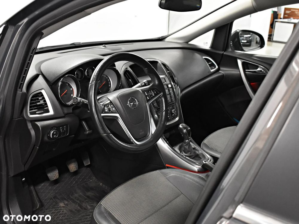 Opel Astra 1.7 CDTI Cosmo - 9