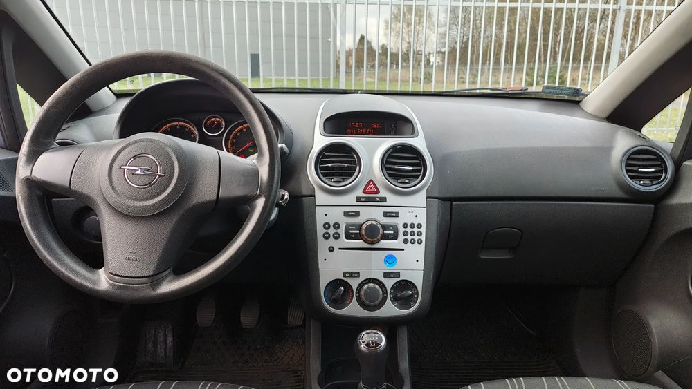 Opel Corsa 1.2 16V Cosmo - 5