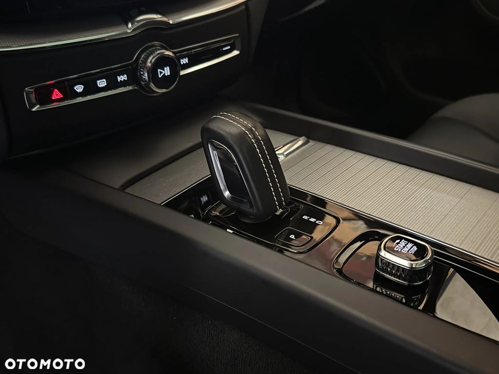 Volvo XC 60 B5 D AWD Geartronic RDesign - 22