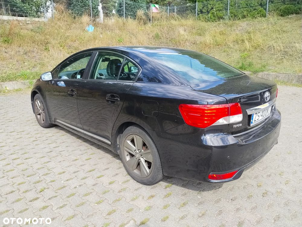 Toyota Avensis 2.0 D-4D Premium - 4