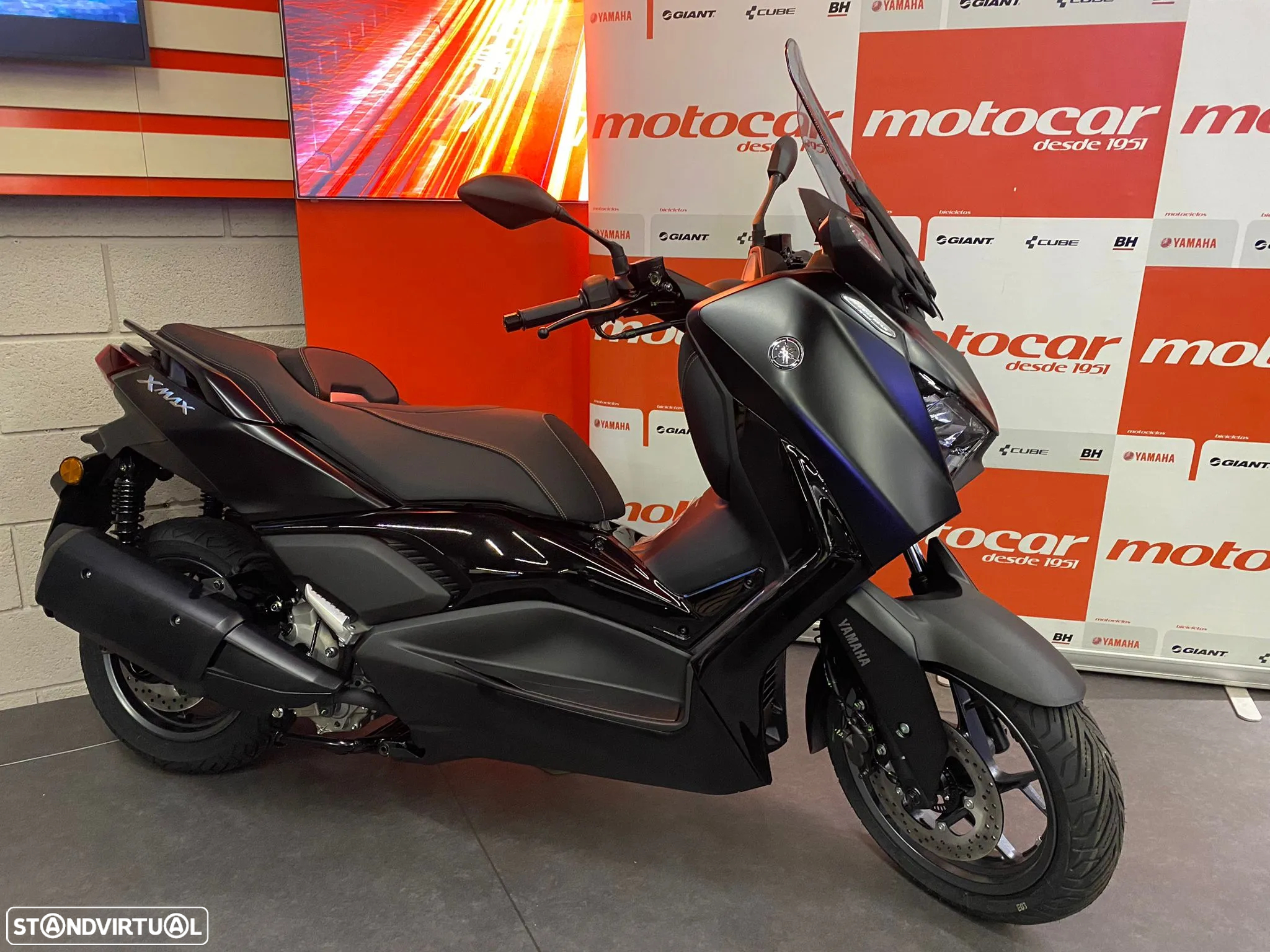Yamaha X-Max 300 Tech Max - 8