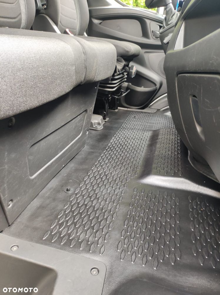 Iveco 35C18 - 10