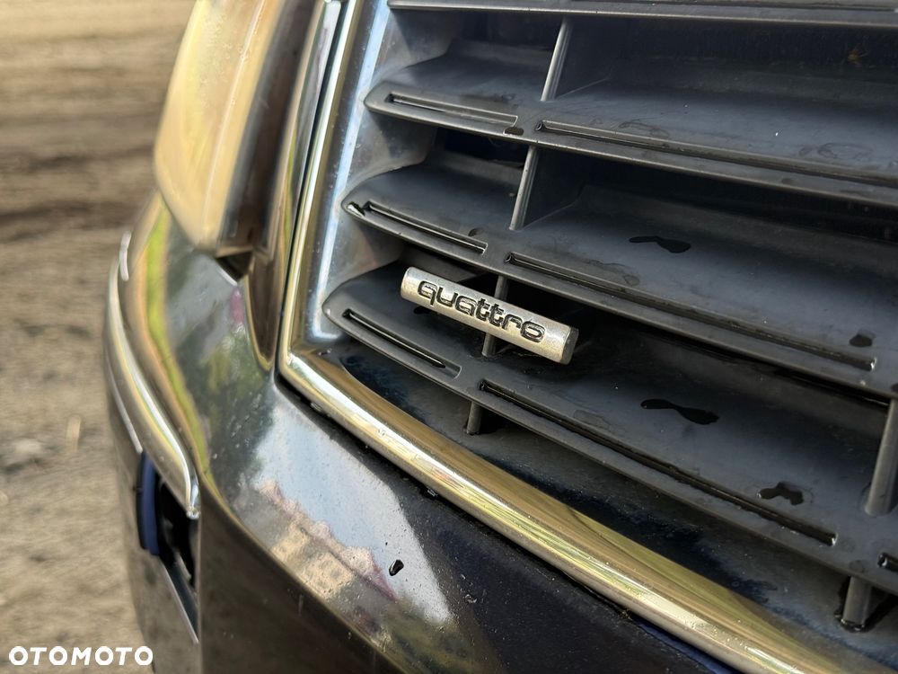 Audi A8 3.7 Quattro - 11