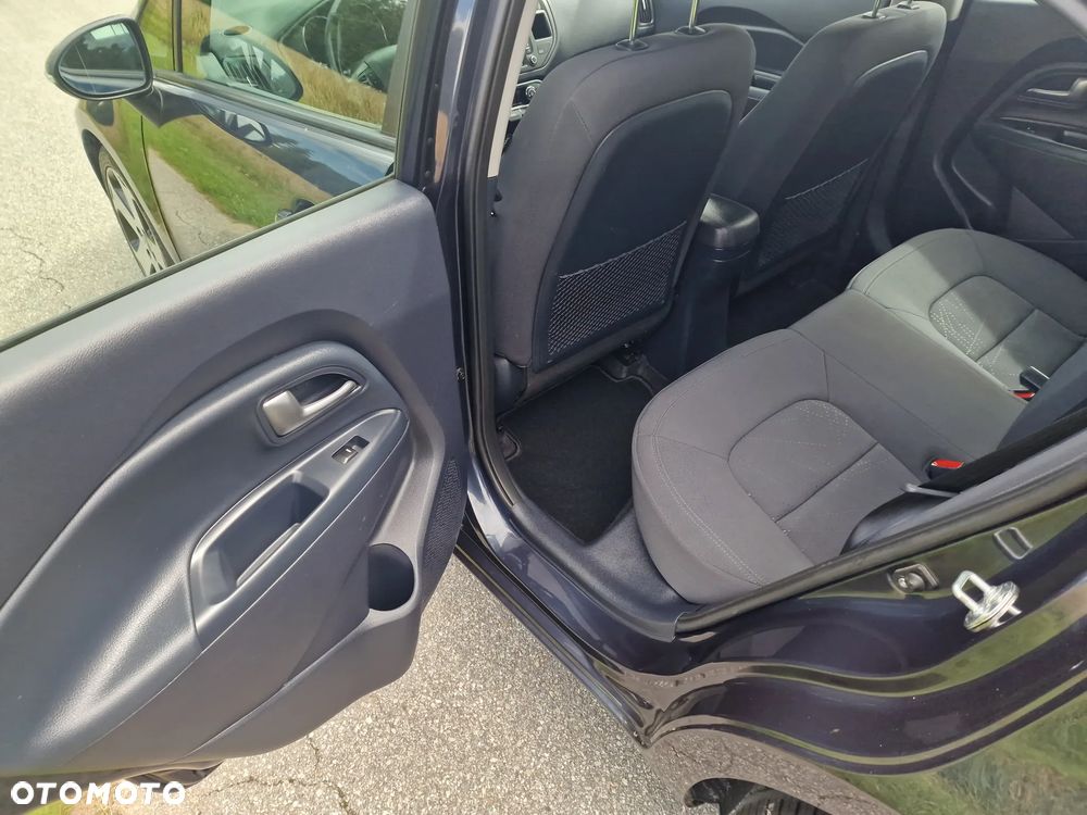 Kia Rio - 29