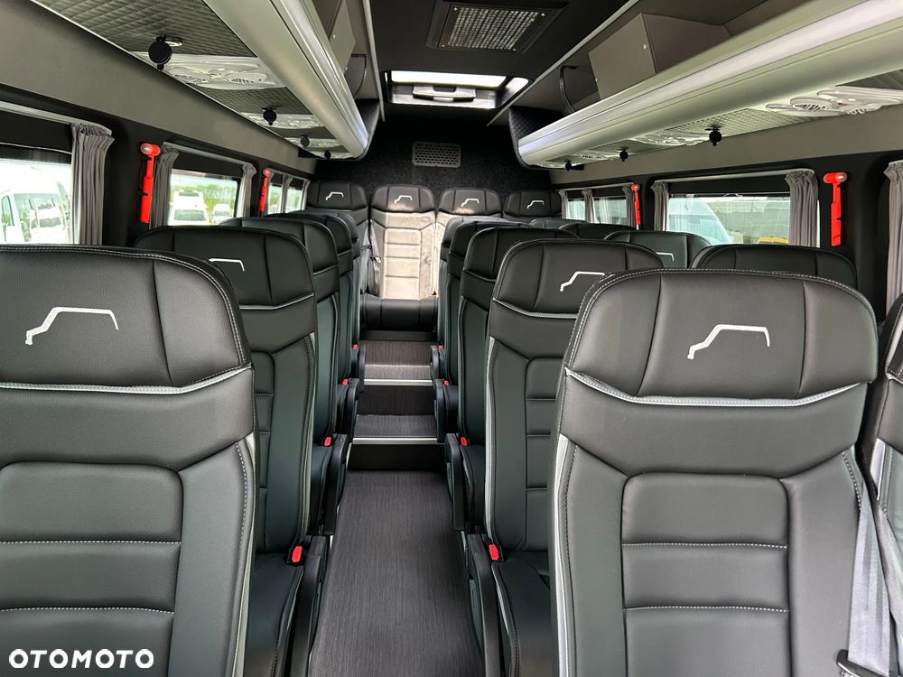 Mercedes-Benz Sprinter 519 - 23
