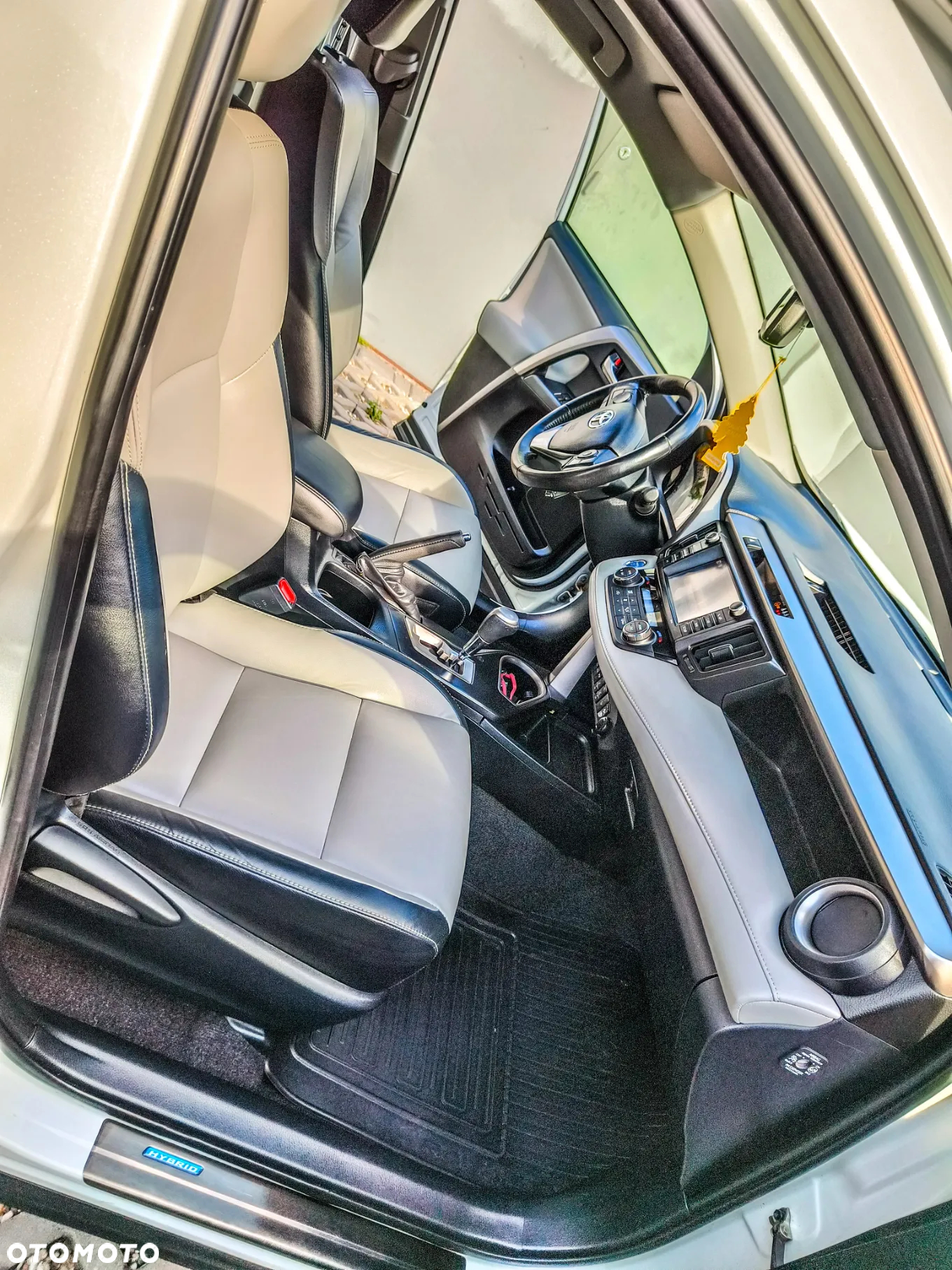 Toyota RAV4 - 12