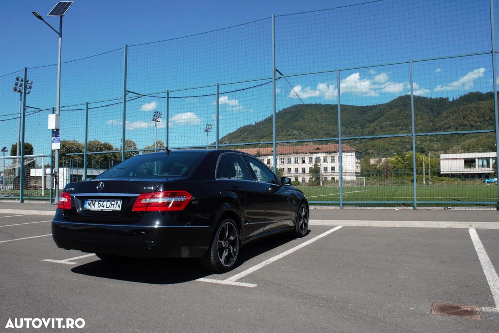 Mercedes-Benz E 220 CDI Avantgarde - 12