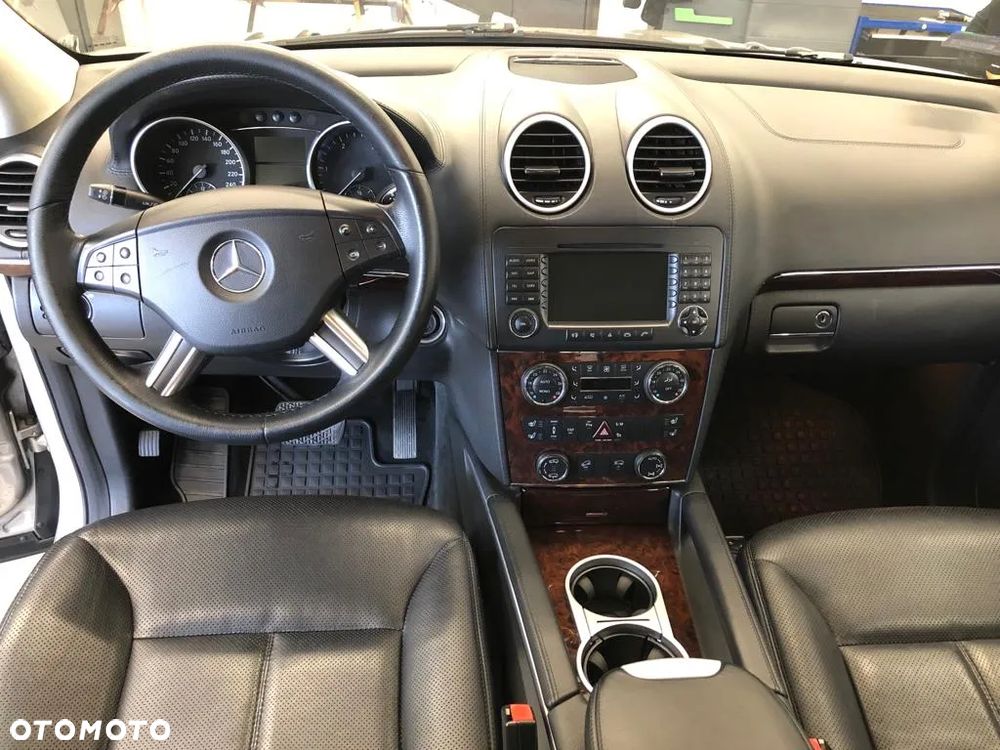 Mercedes-Benz GL 420 CDI - 24