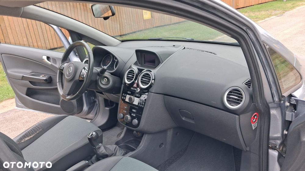 Opel Corsa 1.4 16V Color Edition - 21