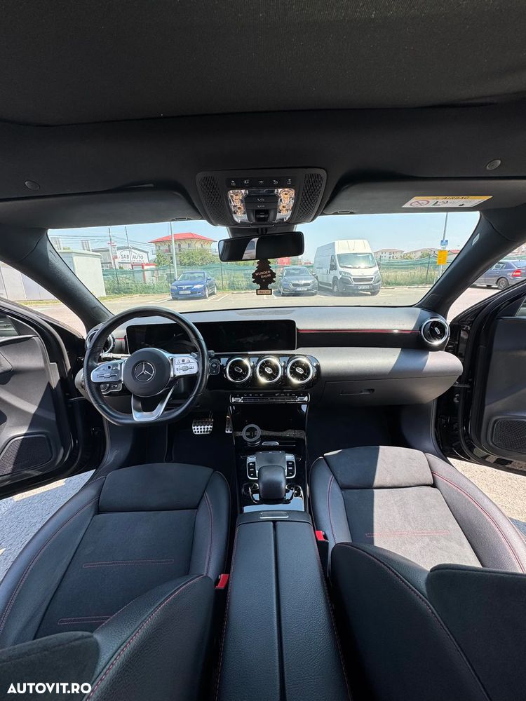 Mercedes-Benz A 180 7G-DCT AMG Line - 9