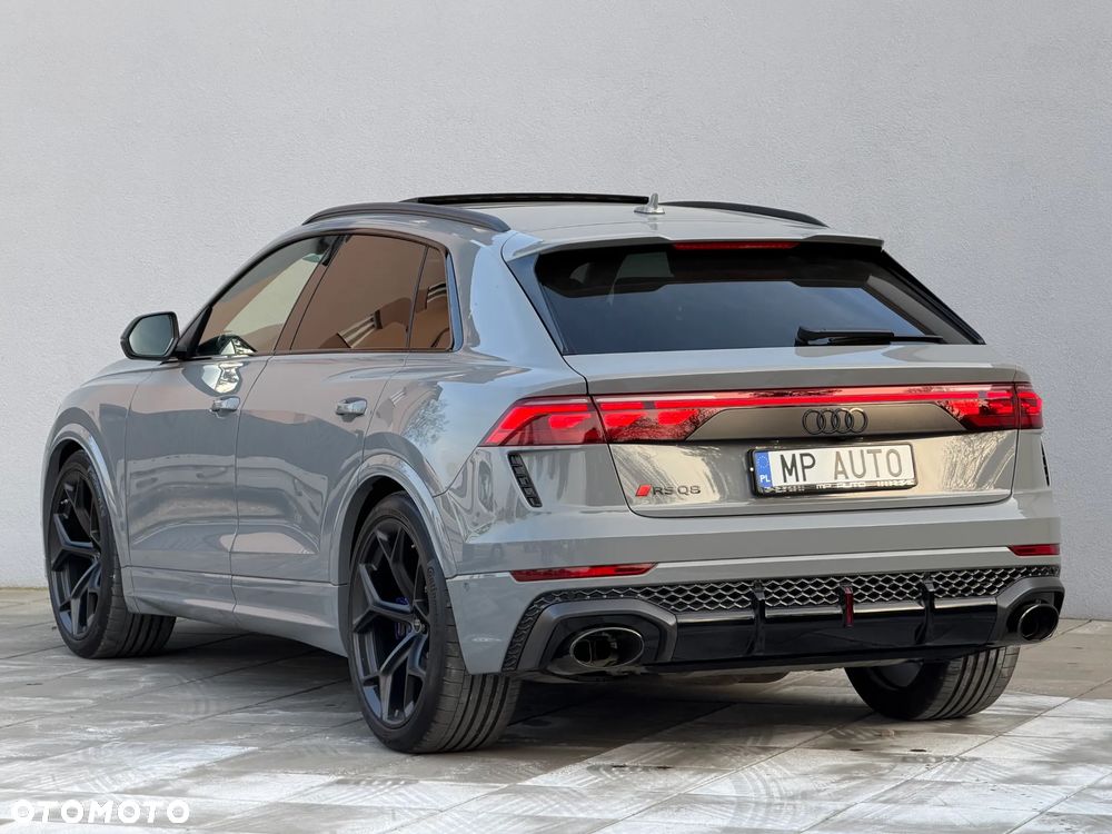 Audi RS Q8 - 4
