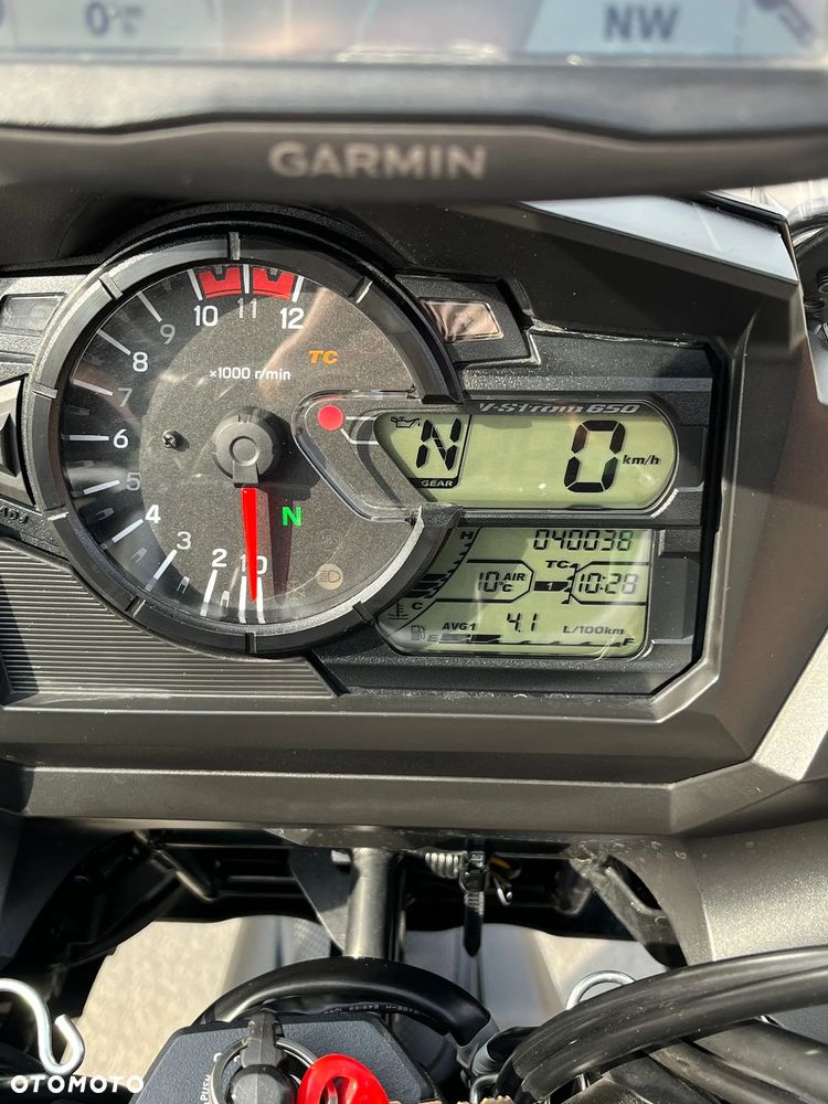 Suzuki V-STROM - 4