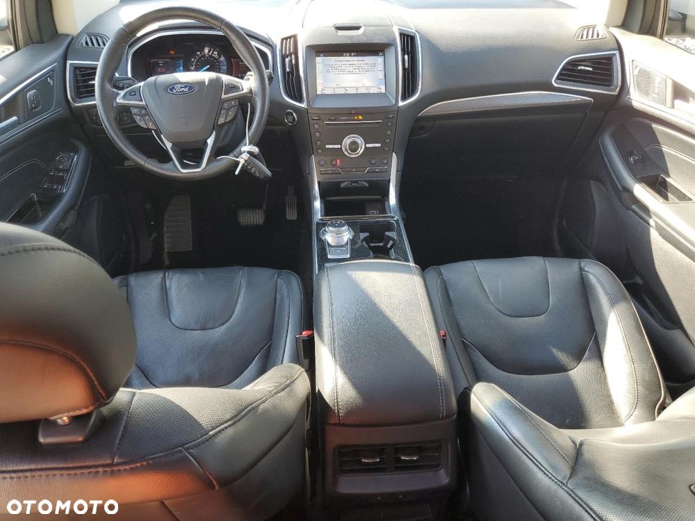 Ford Edge - 8