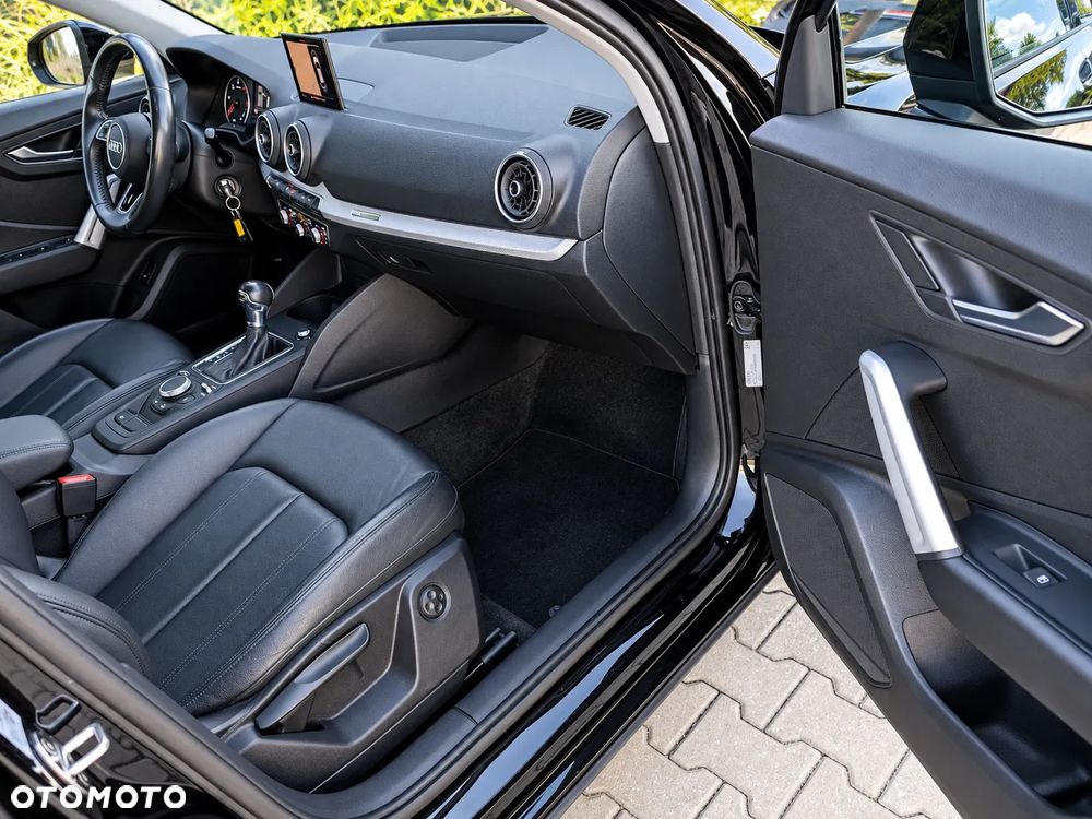 Audi Q2 35 TDI S tronic sport - 26