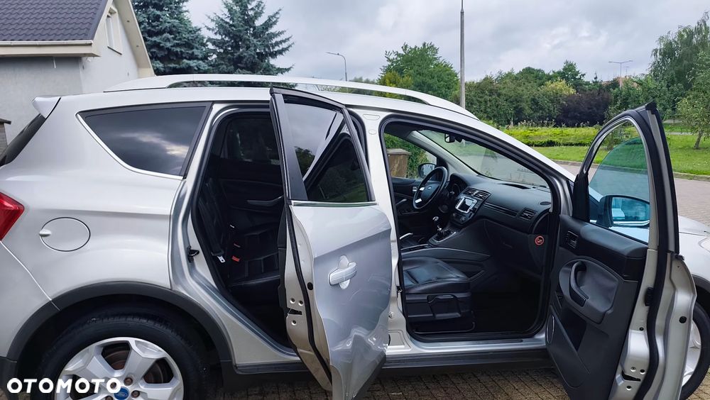 Ford Kuga 2.0 TDCi 4x4 Titanium - 30