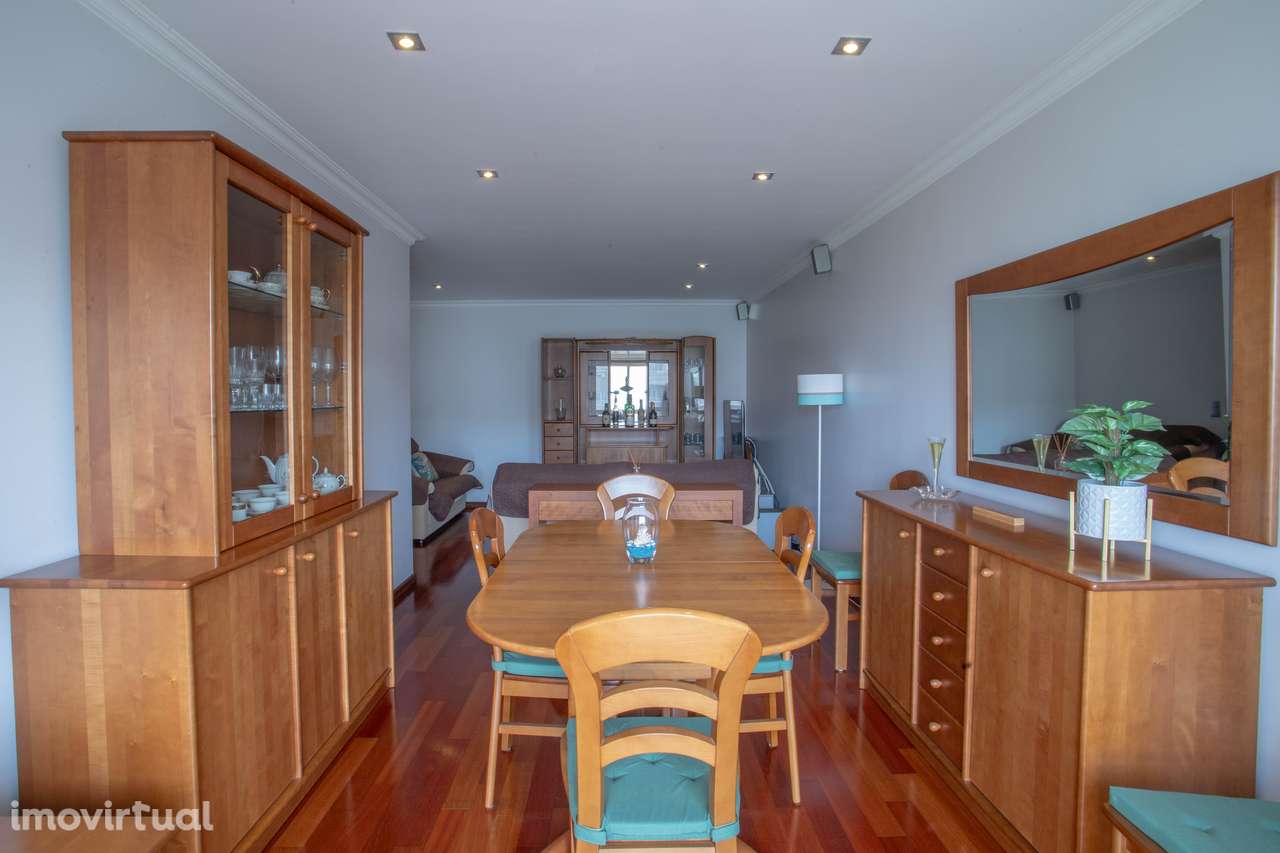 Apartamento T2 com Varanda e Garagem Box - Grande imagem: 4/43