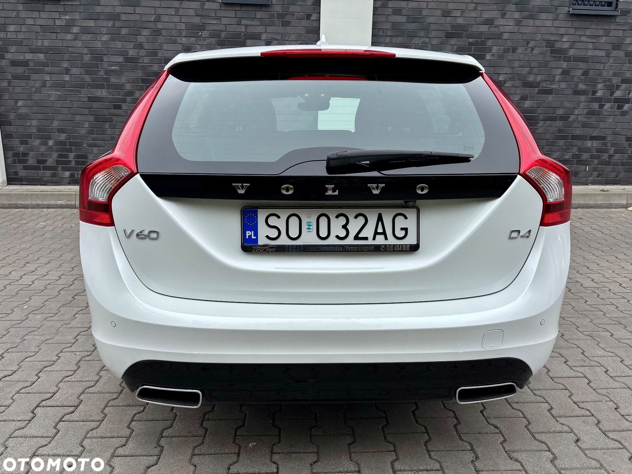 Volvo V60 D4 Drive-E R-Design Kinetic - 10