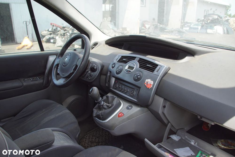 Auto na części - Renault Scenic II 2.0 16V 135 KM F4R770 ND0015 NV603 2005R Silnik Skrzynia Drzwi Maska Błotnik Klapa Zderzak Lampa Lusterko Klamka Szyba Deska Kokpit Sterownik Moduł Czujnik Licznik Wyświetlacz Panel Kierownica - 13