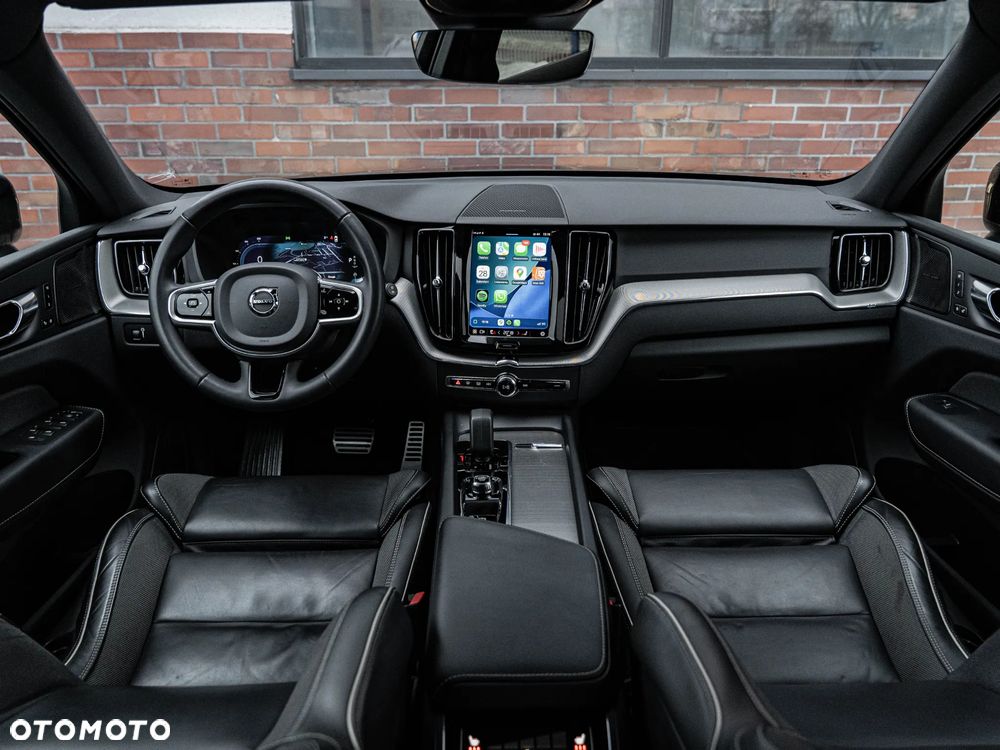 Volvo XC 60 B4 D AWD Plus Dark - 5