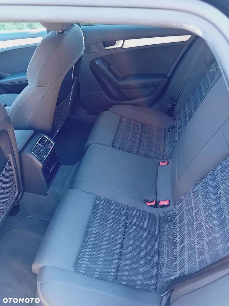 Audi A4 Avant 2.0 TDI DPF S line Sportpaket (plus) - 8