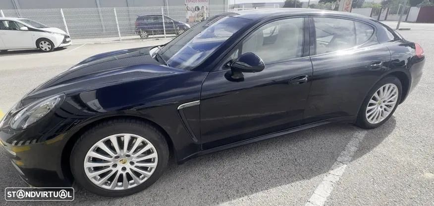Porsche Panamera 4 - 1