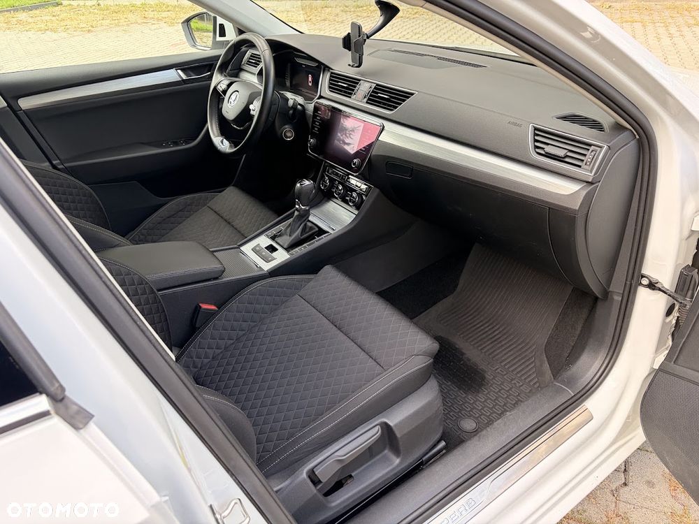 Skoda Superb 1.5 TSI Ambition DSG - 8