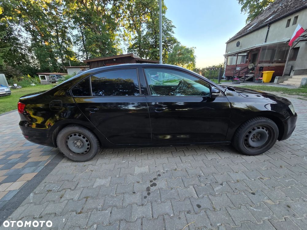 Volkswagen Jetta - 8