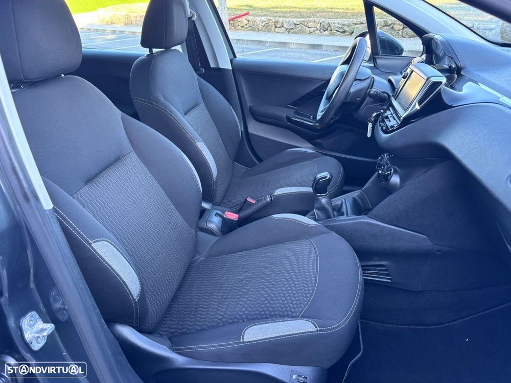 Peugeot 208 1.6 BlueHDi Allure - 11