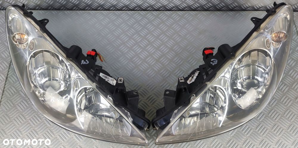 reflektor lampa prawa prawy lewa lewy przód przednia PEUGEOT 307 LIFT HB SW - 4