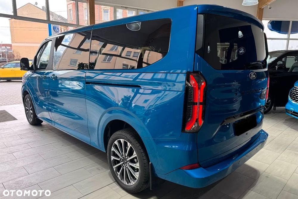 Ford Tourneo Custom - 5