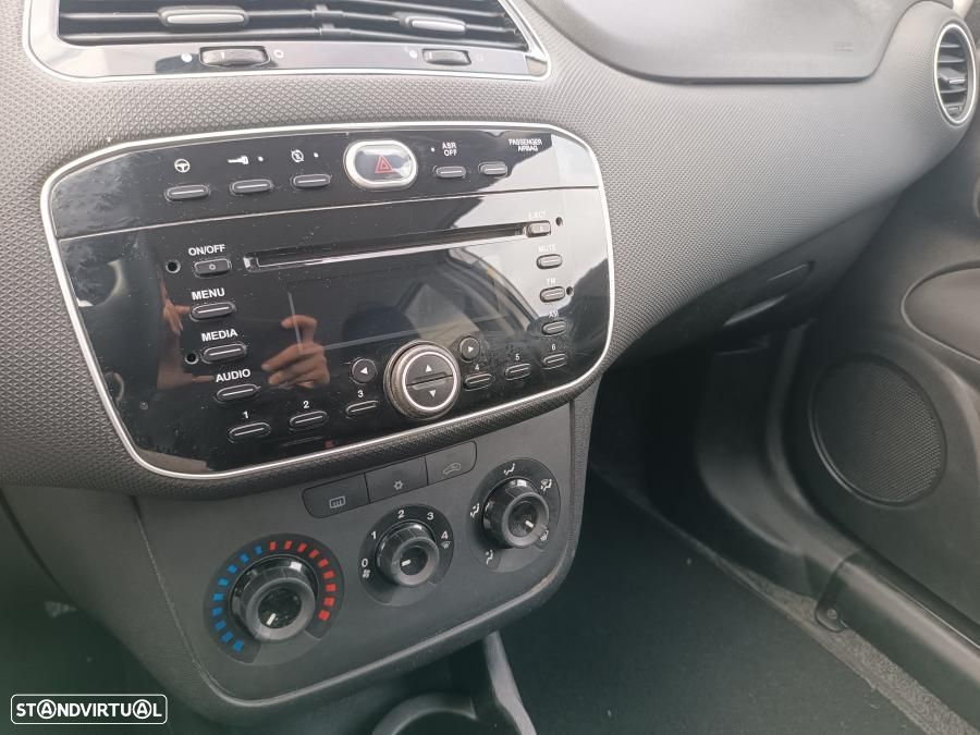 Fiat Punto 1.3 M-Jet Easy S&S - 8