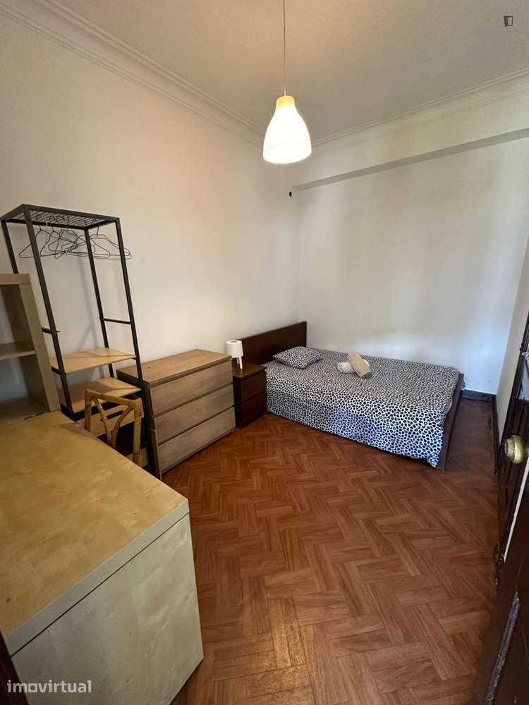 Quarto - localizado em Cedofeita Porto - Grande imagem: 3/32