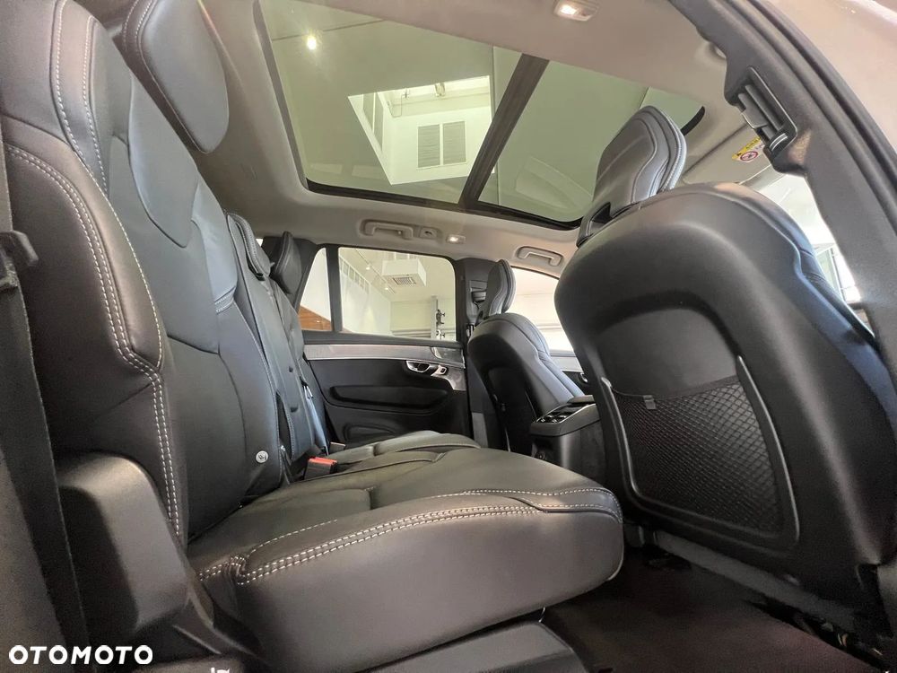 Volvo XC 90 - 22