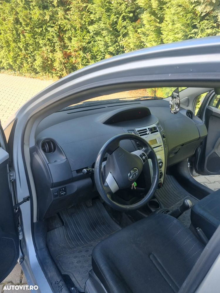 Toyota Yaris - 3