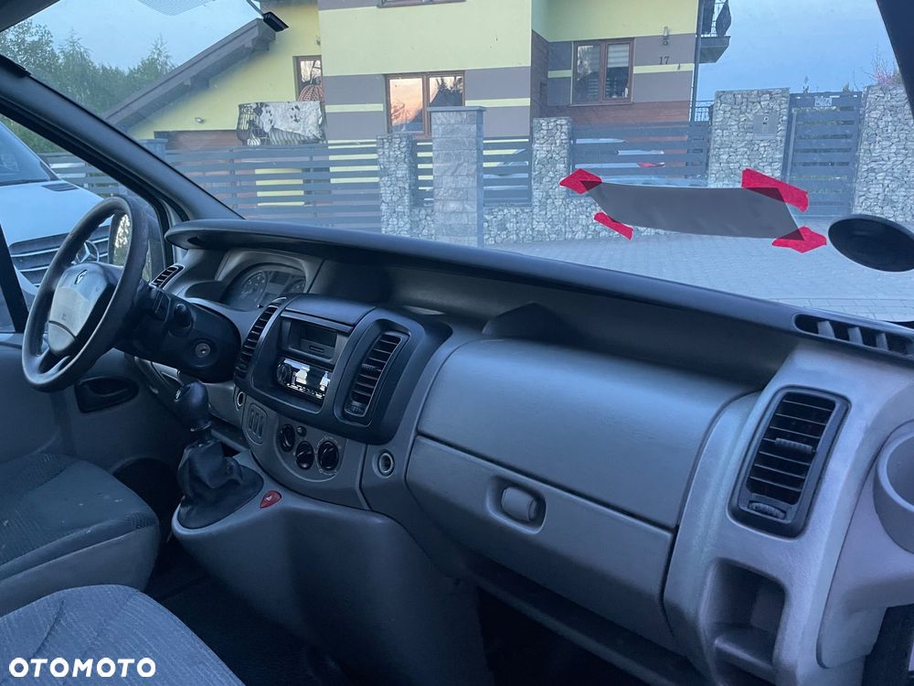 Renault Trafic - 19