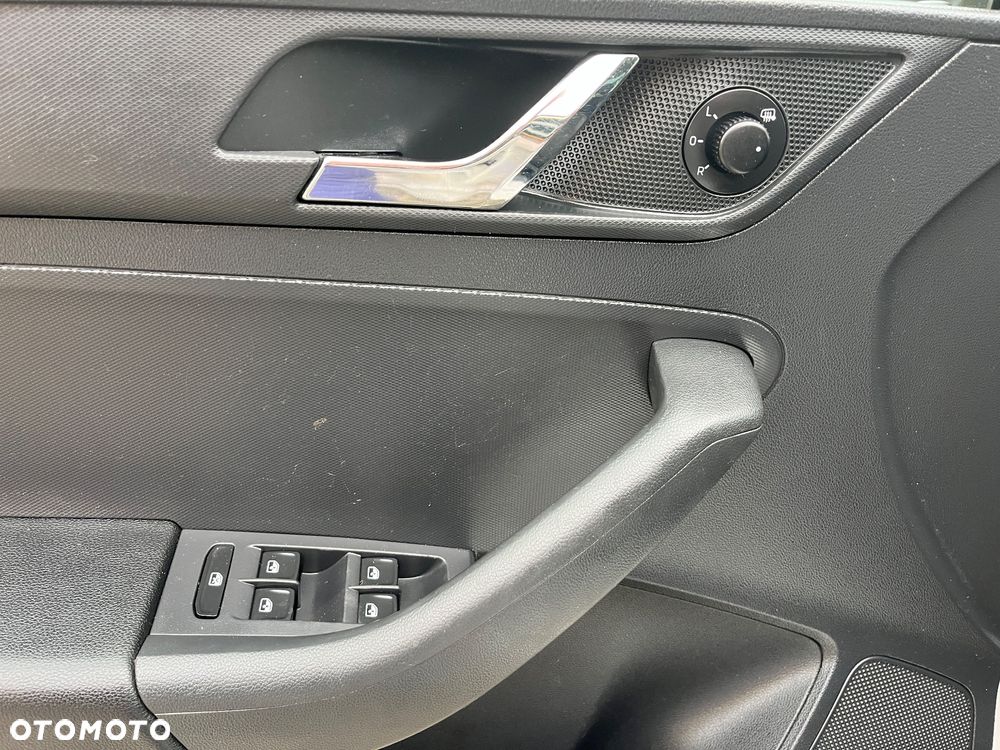 Skoda RAPID Spb 1.2 TSI Ambition - 11