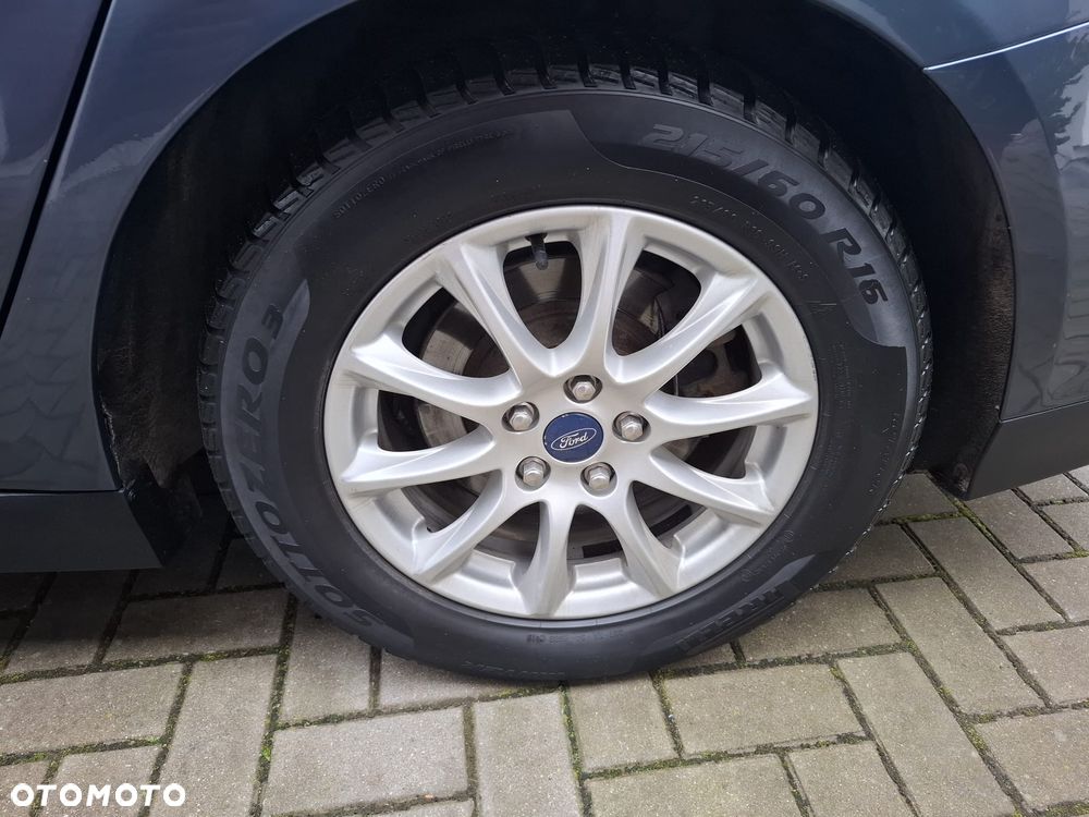 Ford Mondeo - 33