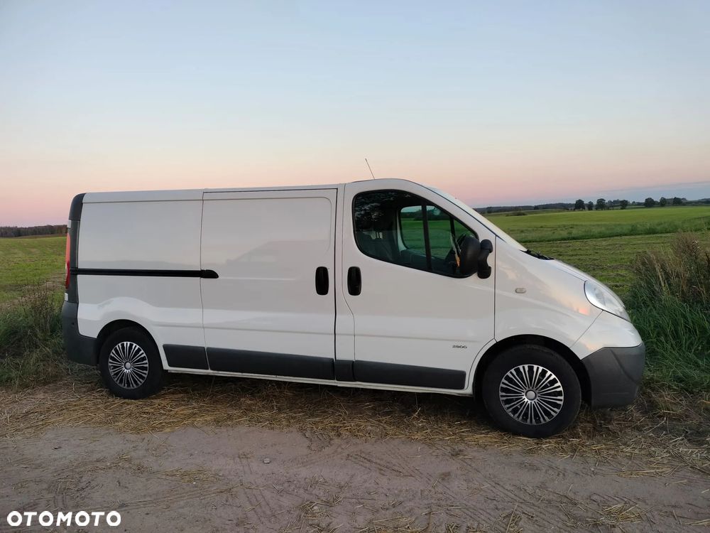 Opel vivaro - 17