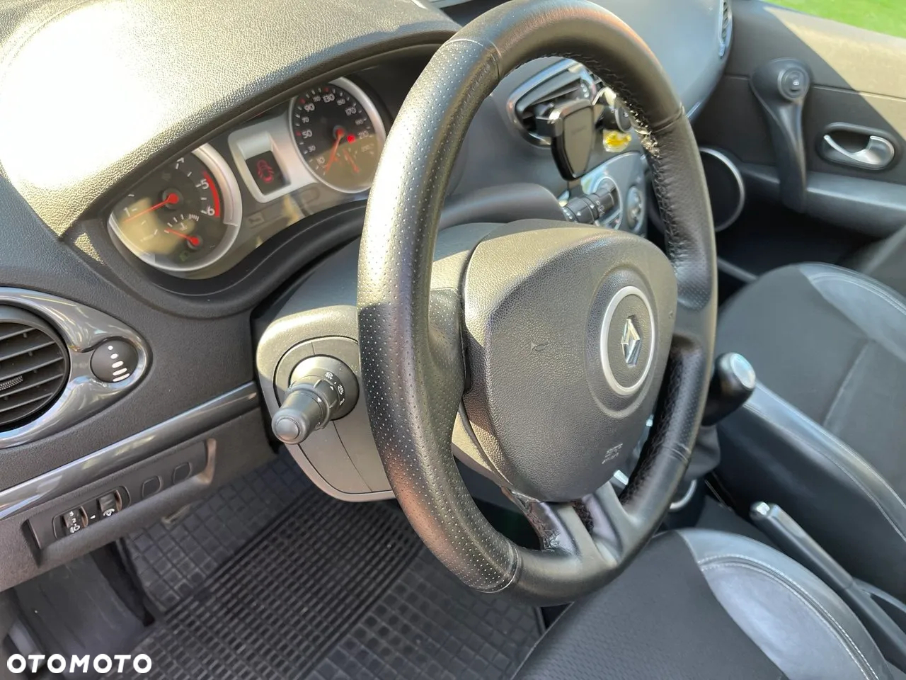 Renault Clio 1.5 dCi Extreme - 32