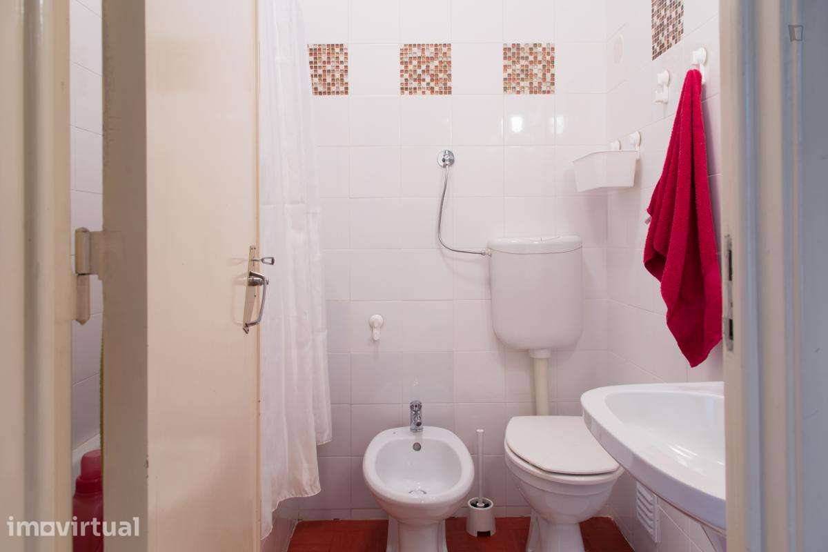 Quarto - localizado em Sete Rios Lisbon - Grande imagem: 2/12