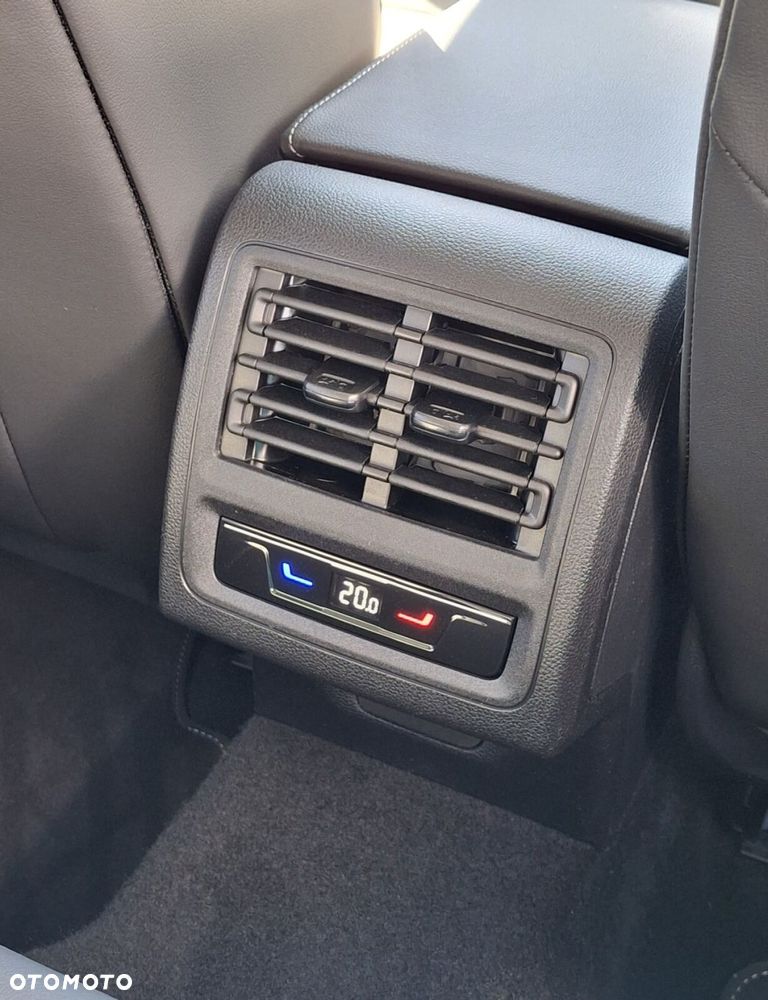 Volkswagen Golf - 25