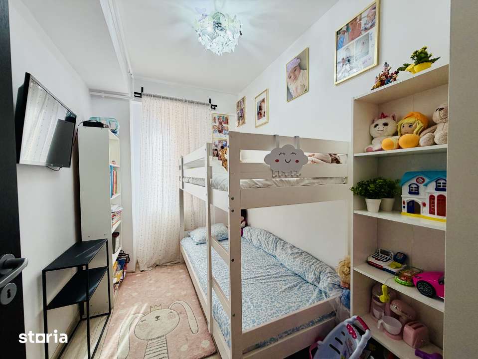 Super apartament 3 camere utilat si mobilat complet zona linistita M R — fotografia 3