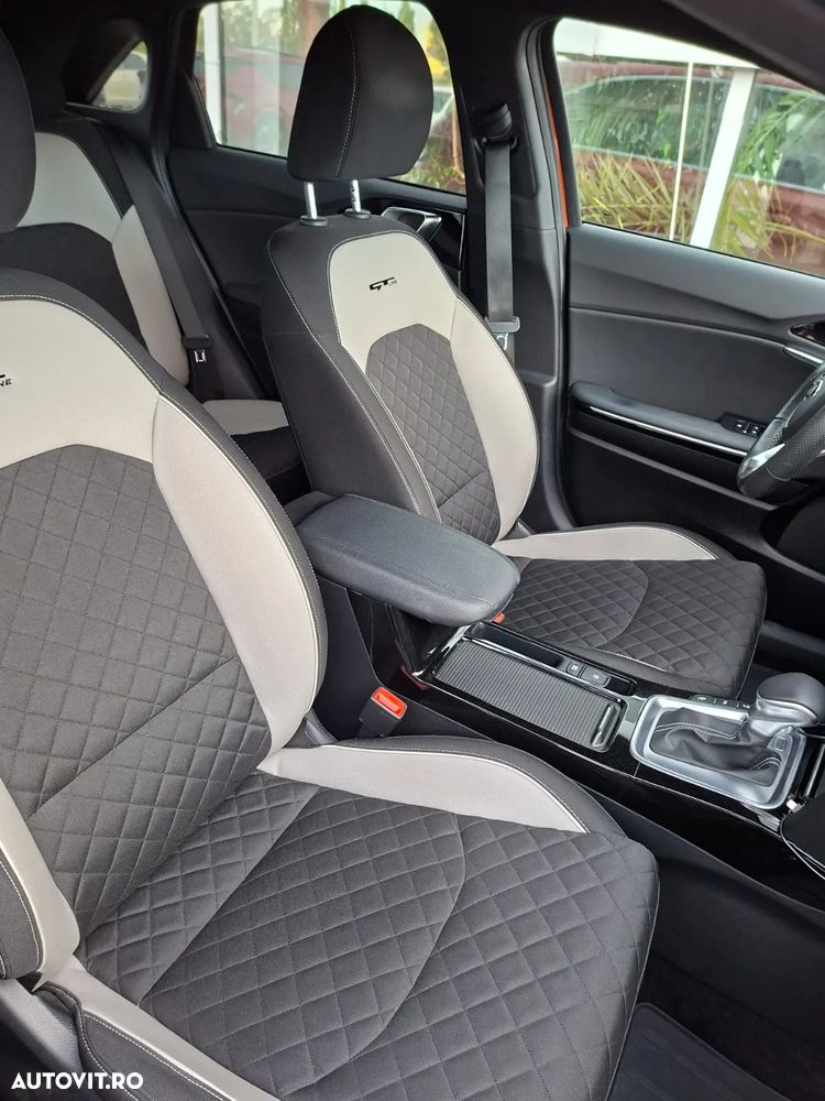 Kia Ceed 1.4 T-GDI 7DCT GT Line - 17