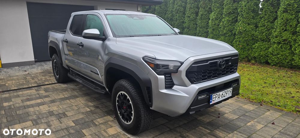 Toyota Tacoma 2025 photo 2