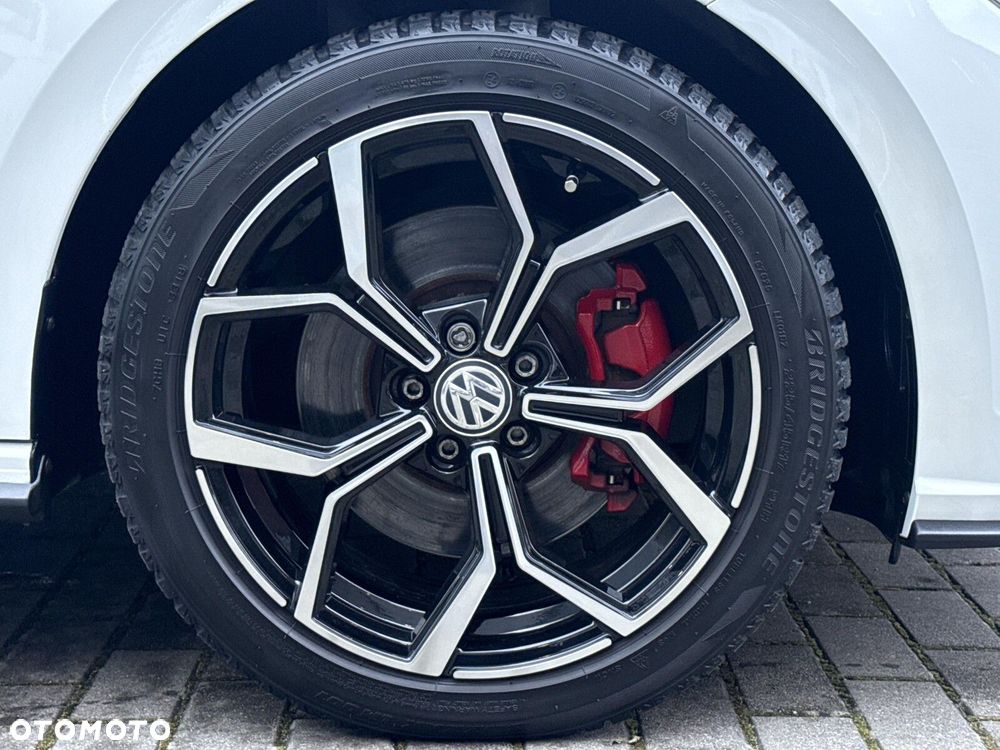 Volkswagen Polo - 33