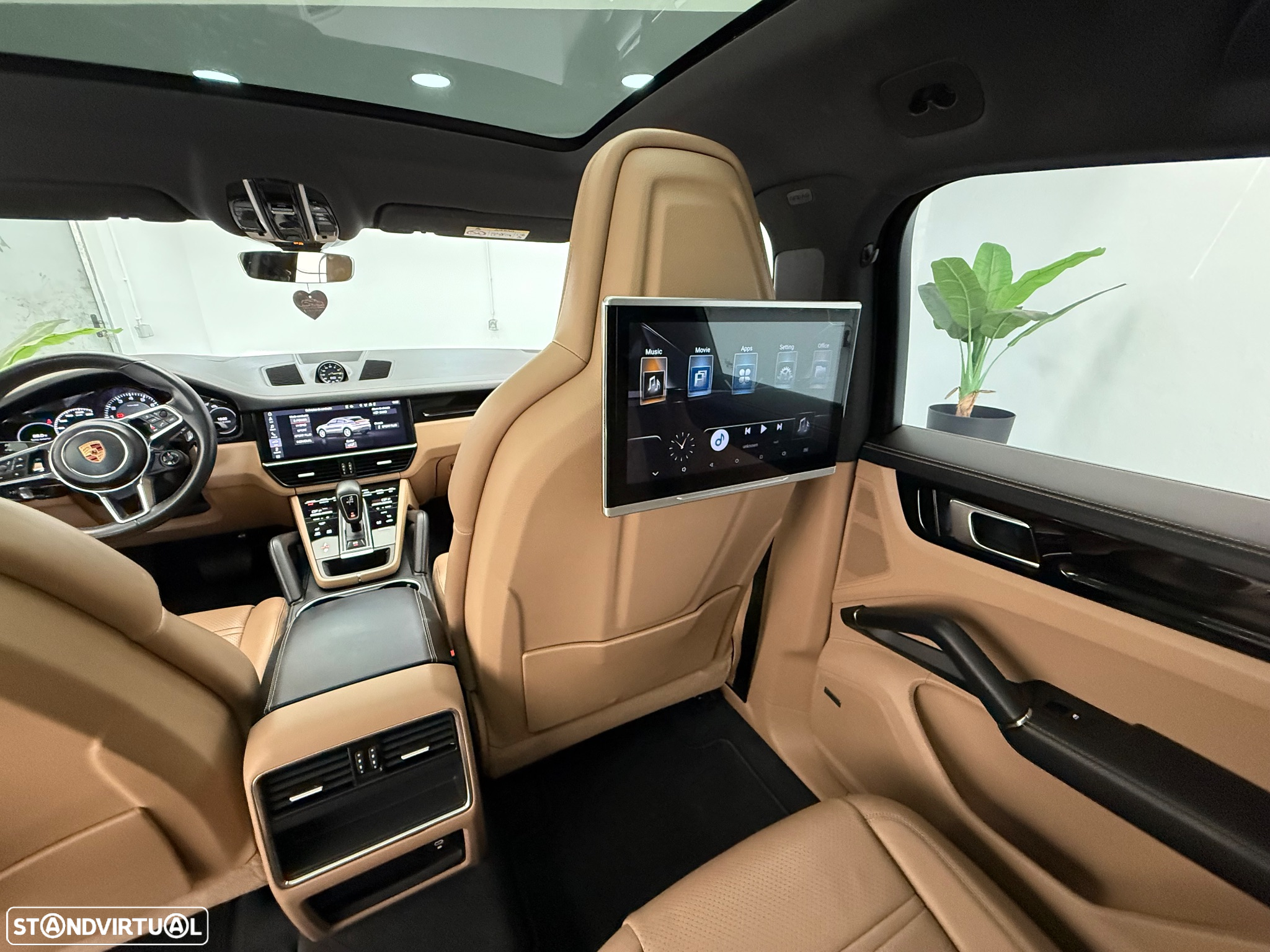 Porsche Cayenne Coupé E-Hybrid - 8