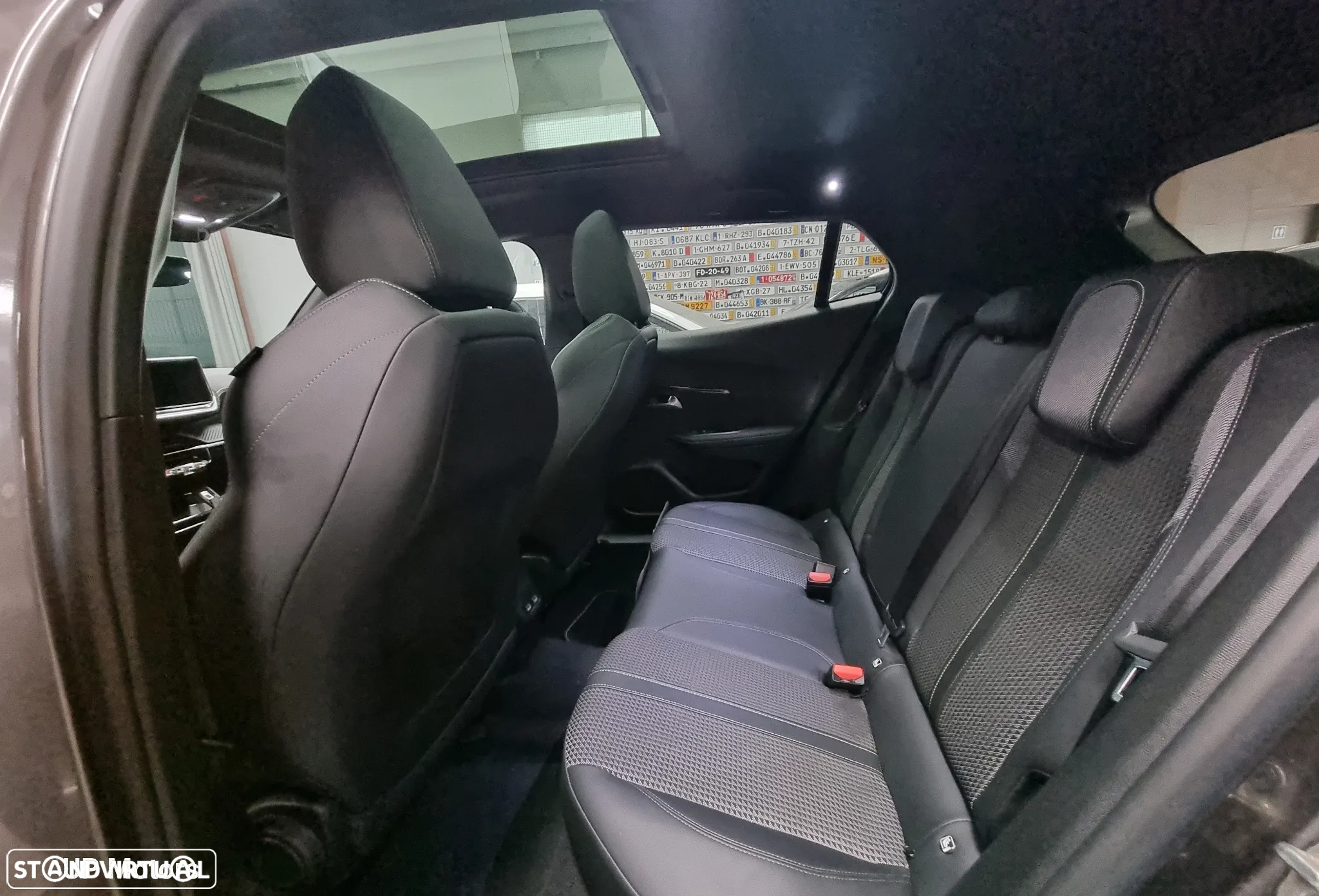 Peugeot 2008 1.2 PureTech GT - 13