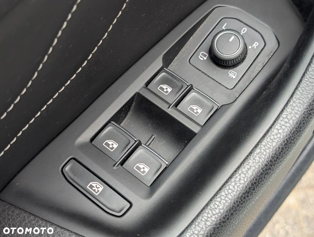 Volkswagen Arteon 1.4 eHybrid OPF DSG R-Line - 28
