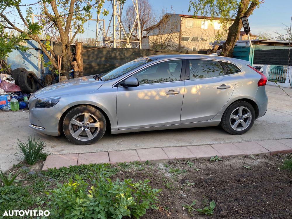 Volvo V40 D4 VEA Momentum - 3